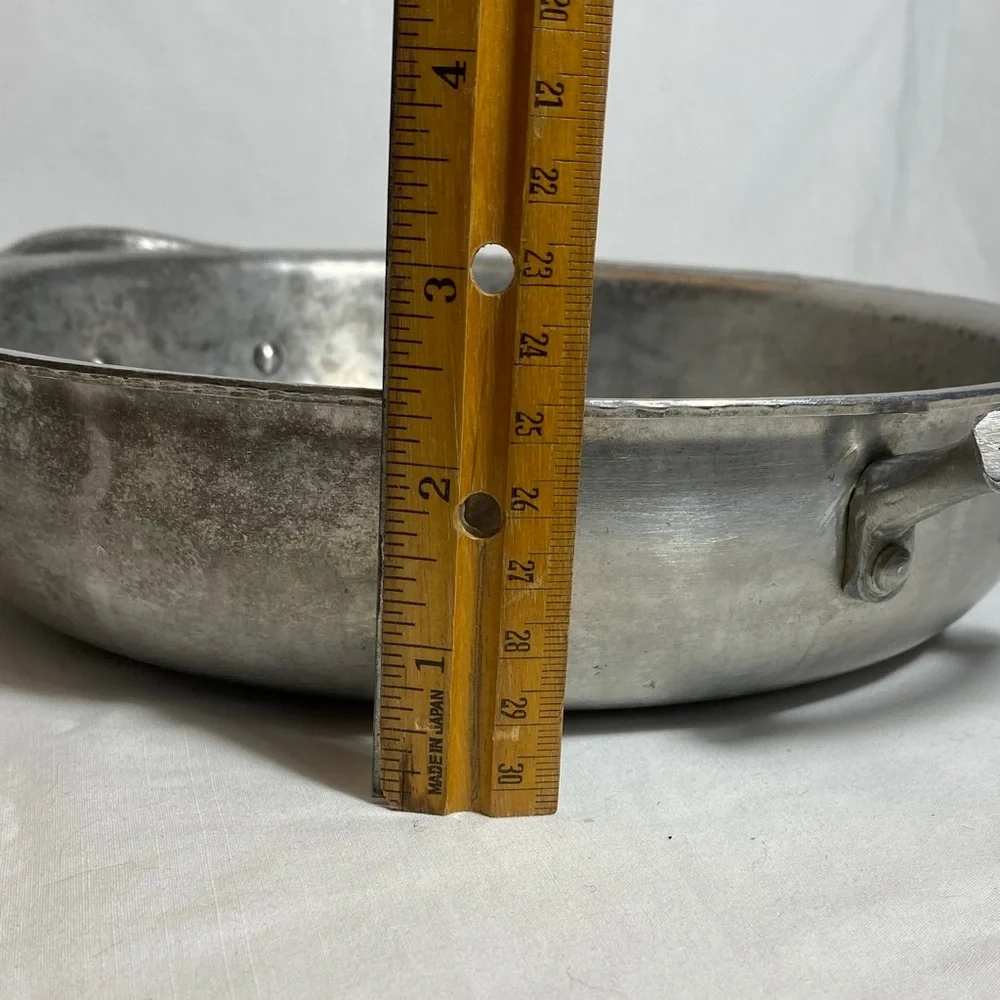 Vintage Everlast Hand-forged Aluminum 10” Casserole with Decorative Lid
